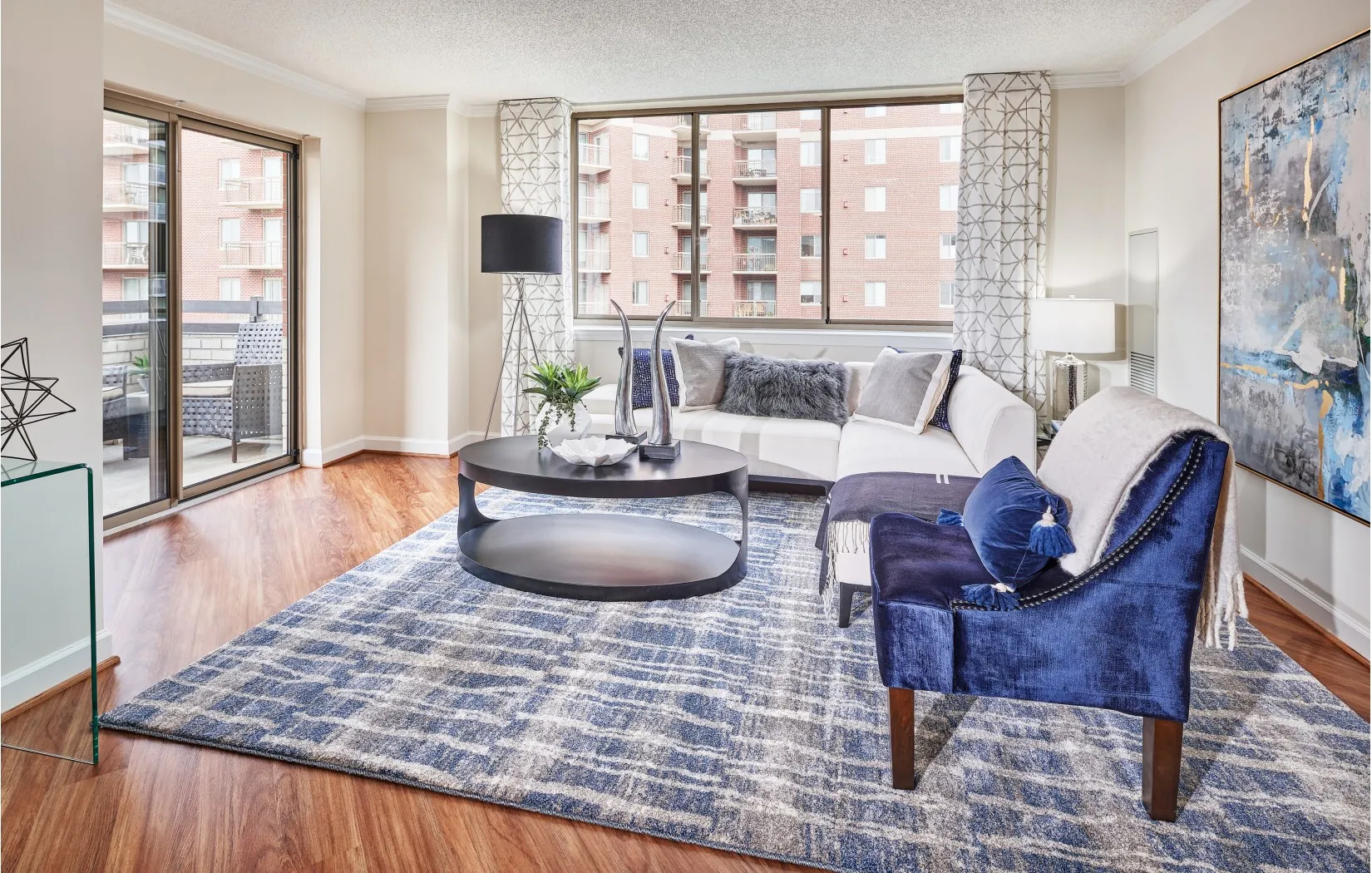APARTMENTS IN NORTH ARLINGTON, VA