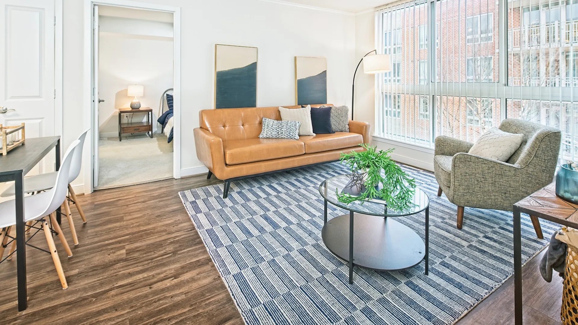 Luxury Apartments for rent in Arlington, VA | Thomas Court
