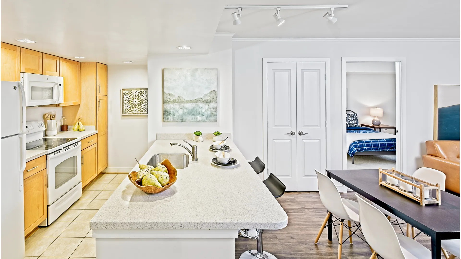 Designer Inspired Kitchen | Luxury Apartments for rent in Arlington, VA | Thomas Court