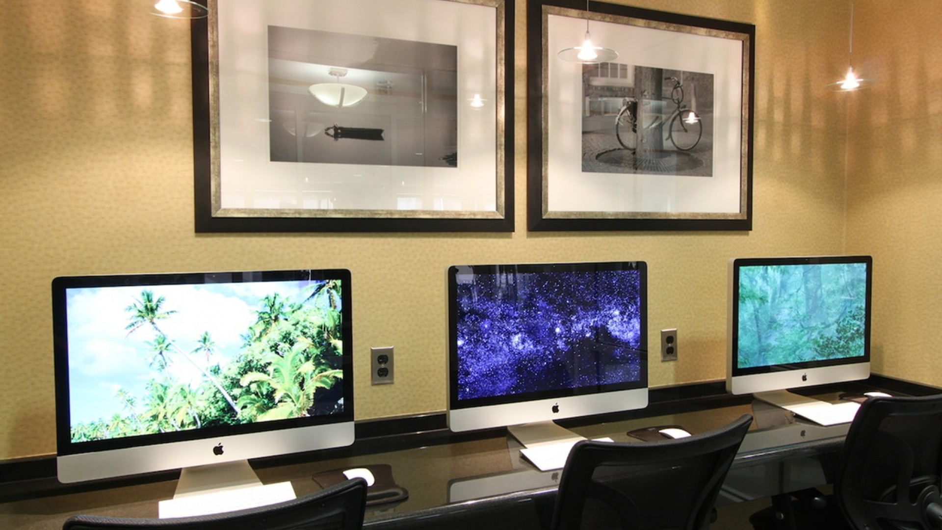 Resident Business Center | Luxury Apartment rentals in Arlington, VA | Thomas Court