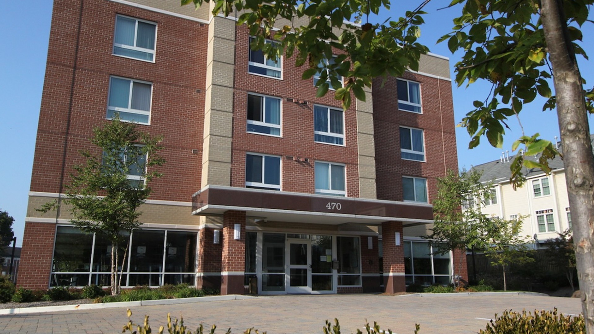 Thomas Court| Luxury Apartments In Arlington VA | Thomas Court