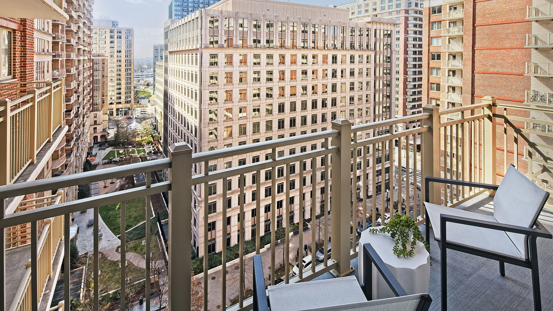 Spacious Living Room | Arlington High Rise Apartments | Randolph Towers