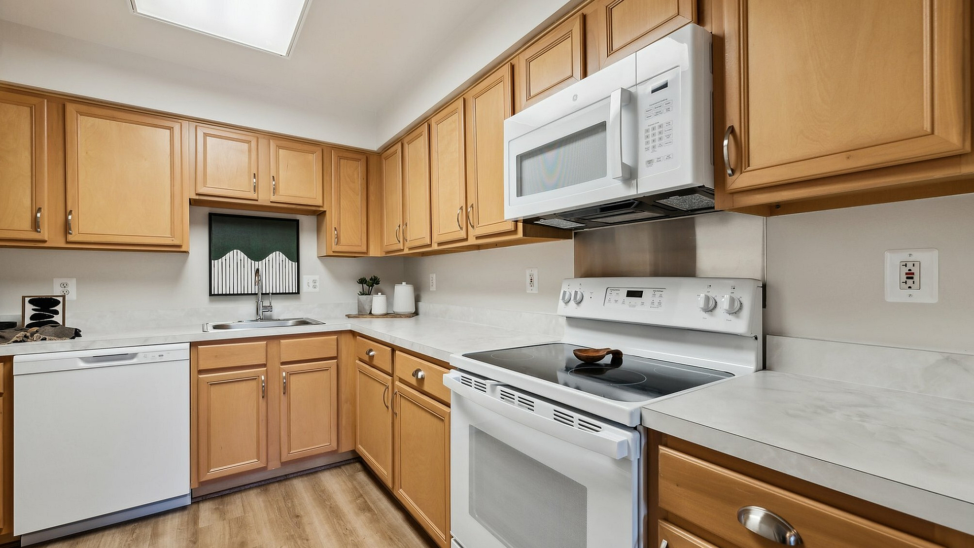 Kitchen | Luxury Arlington VA Apartments | Wildwood Park