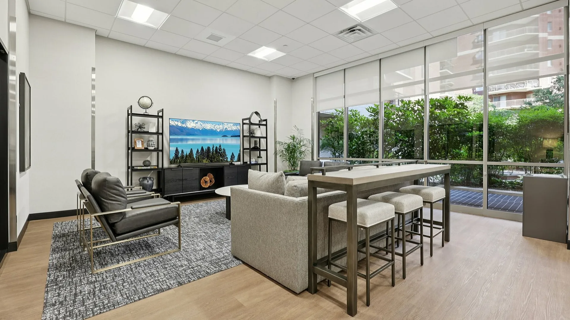 APARTMENTS IN NORTH ARLINGTON, VA