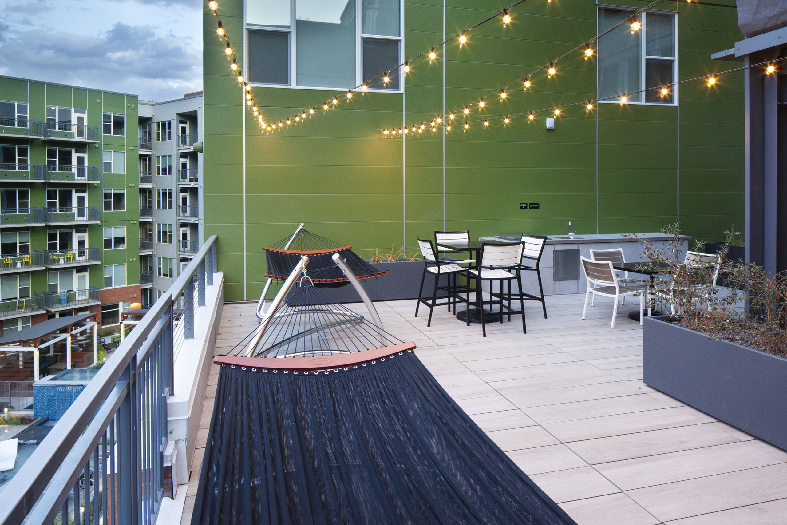 Rooftop hammocks