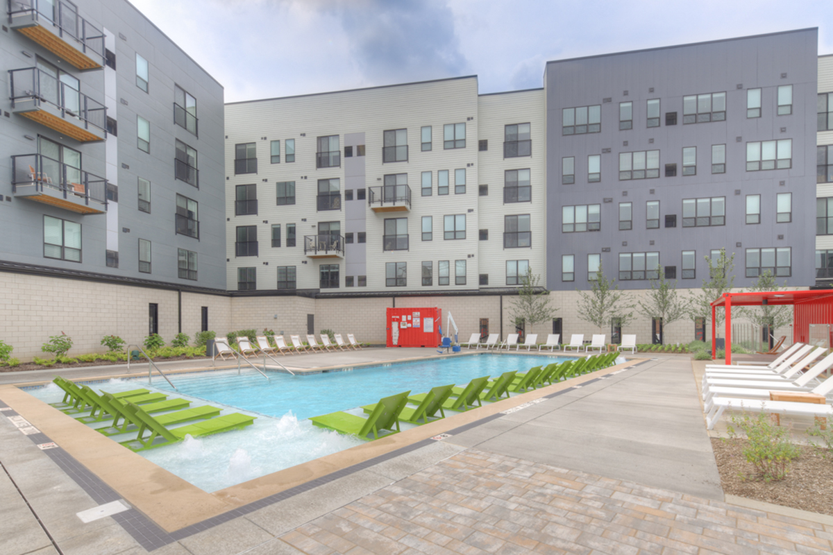 Swimming Pool | Pittsburgh Apartments | Arsenal 201