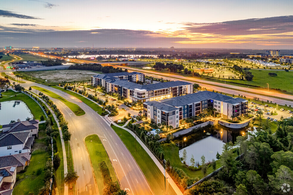 Experience Modern Living at Veer Apartments in Orlando, FL-image