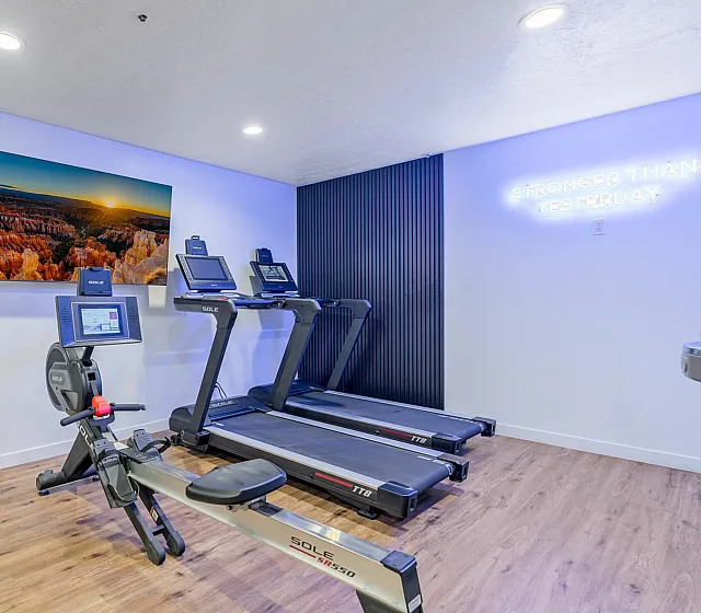 Cambridge Apartments Gym.