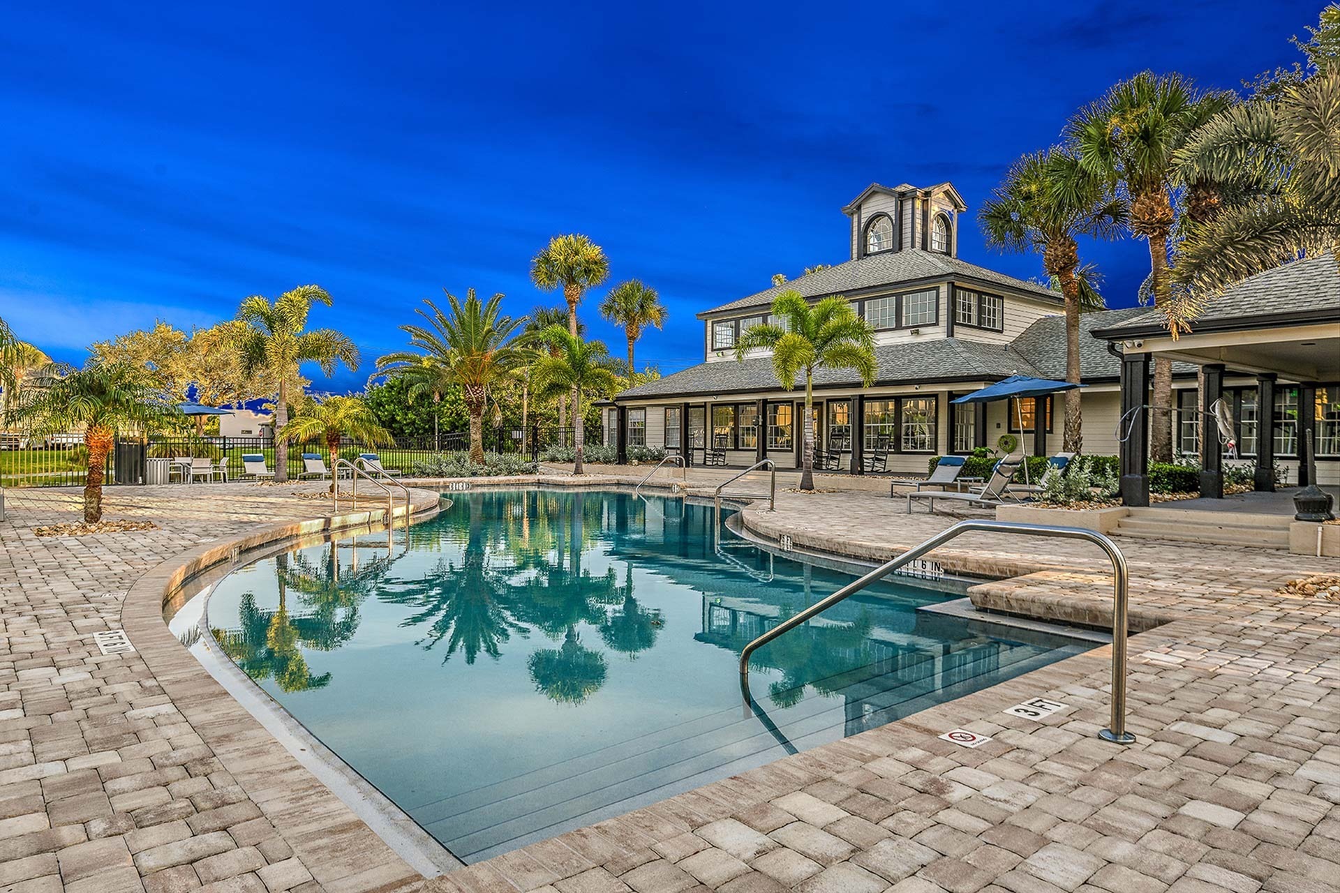 Melbourne, FL, Luxury Apartments | Caribbean Isle | Home