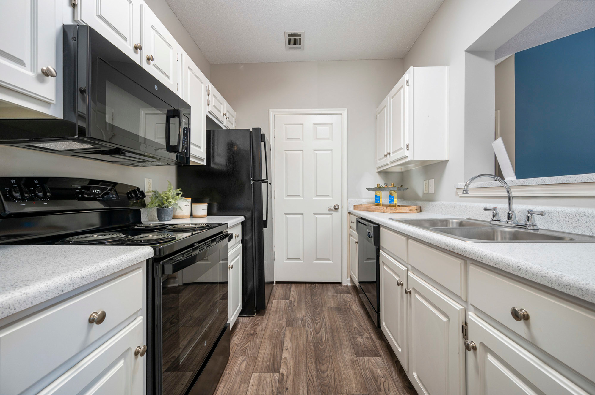 View Photos Walden Pond Apartments