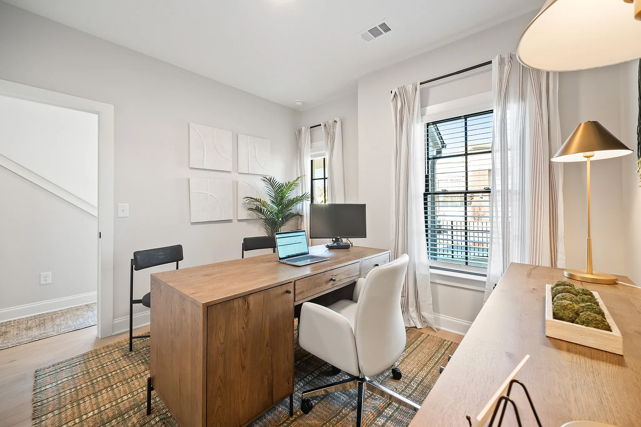 Spare room/office space with desk