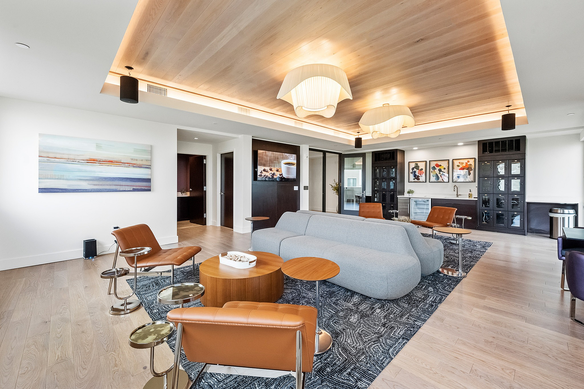 Resident lounge with wine lockers