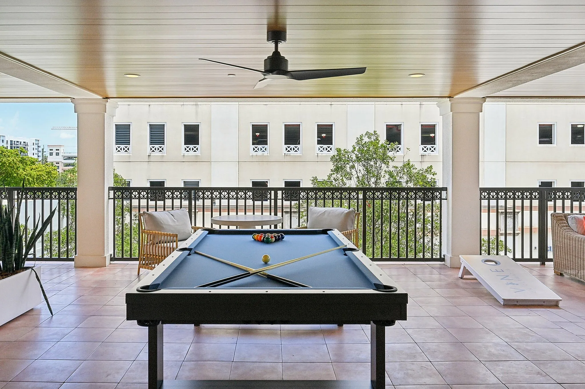 Outdoor pool table