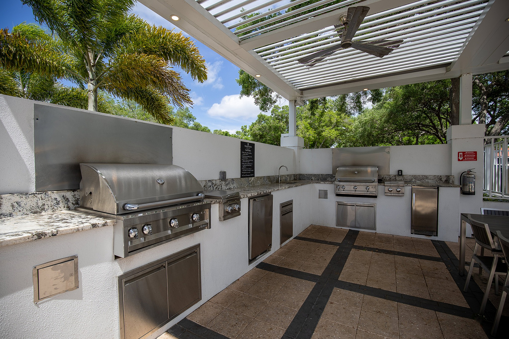 Outdoor Kitchen