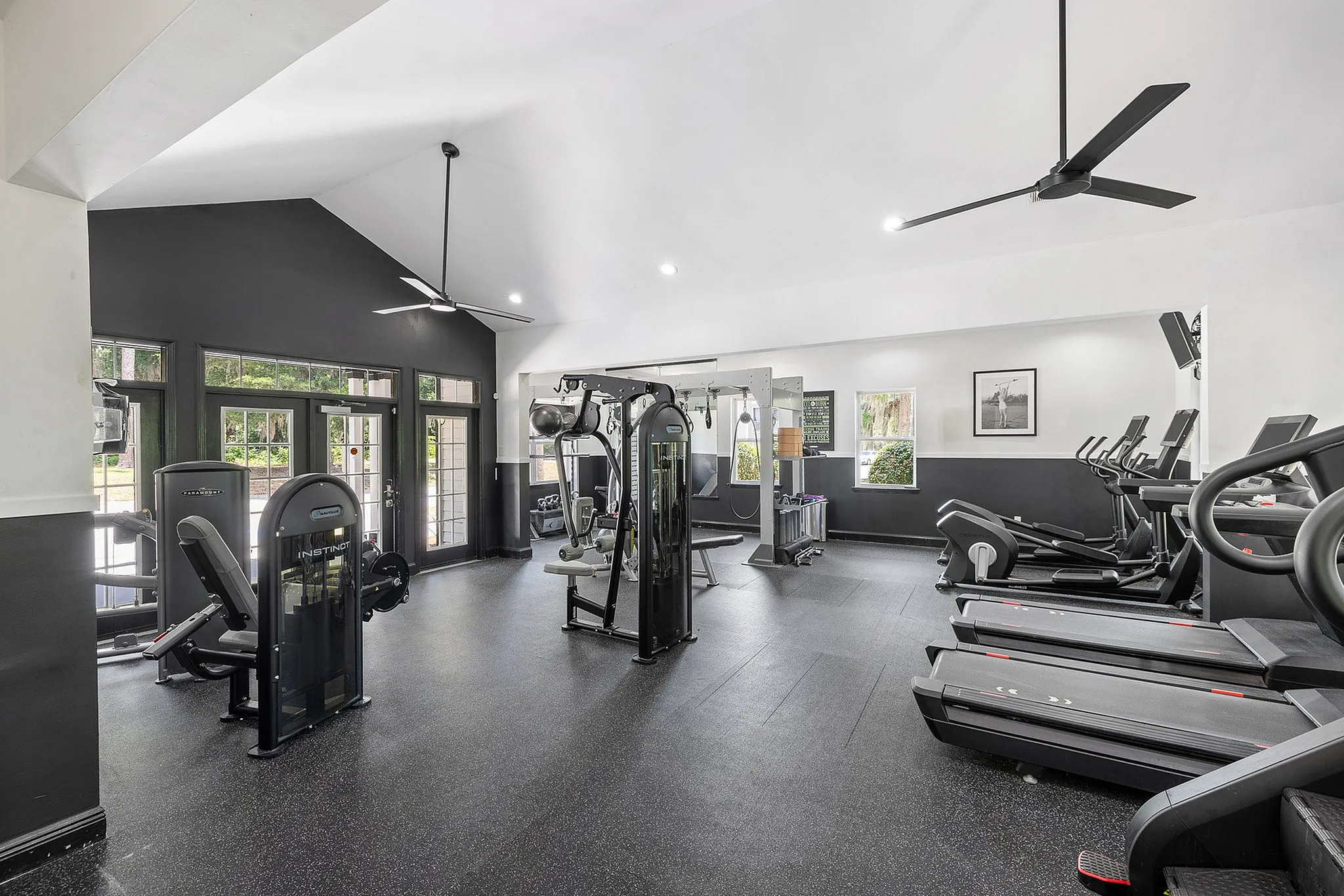 Fitness center with cardio equipment, machines and free weights