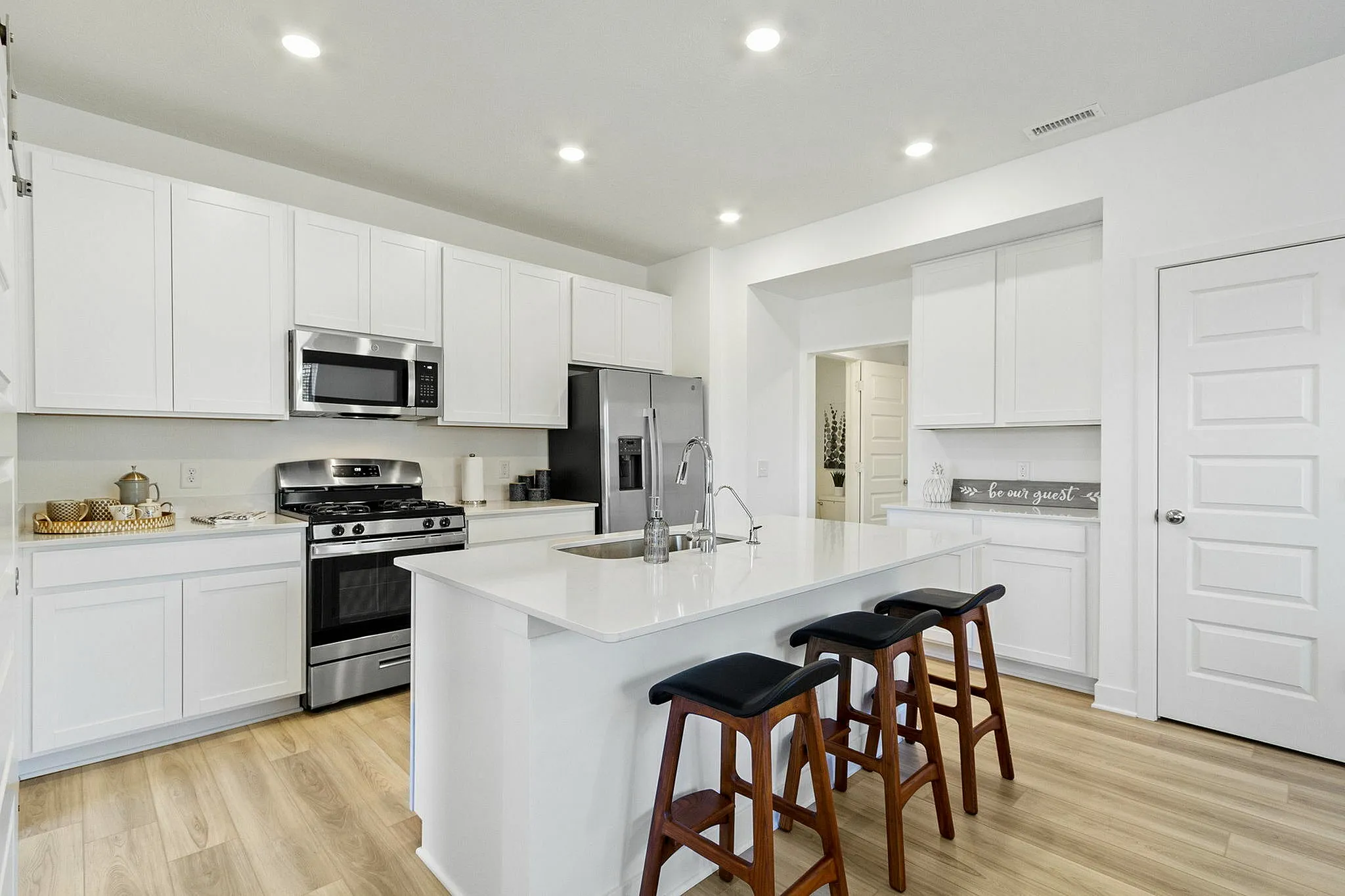 Townhomes For Rent In Brownsburg, IN – Wynne Farms – Sleek Stainless Steel Appliances, Quartz Countertops And Kitchen Pantry.