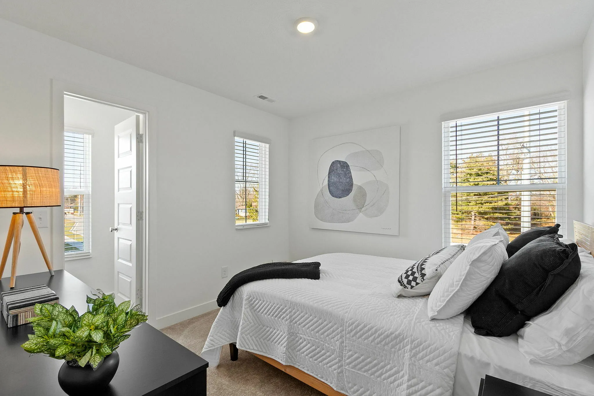 Furnished guest bedroom