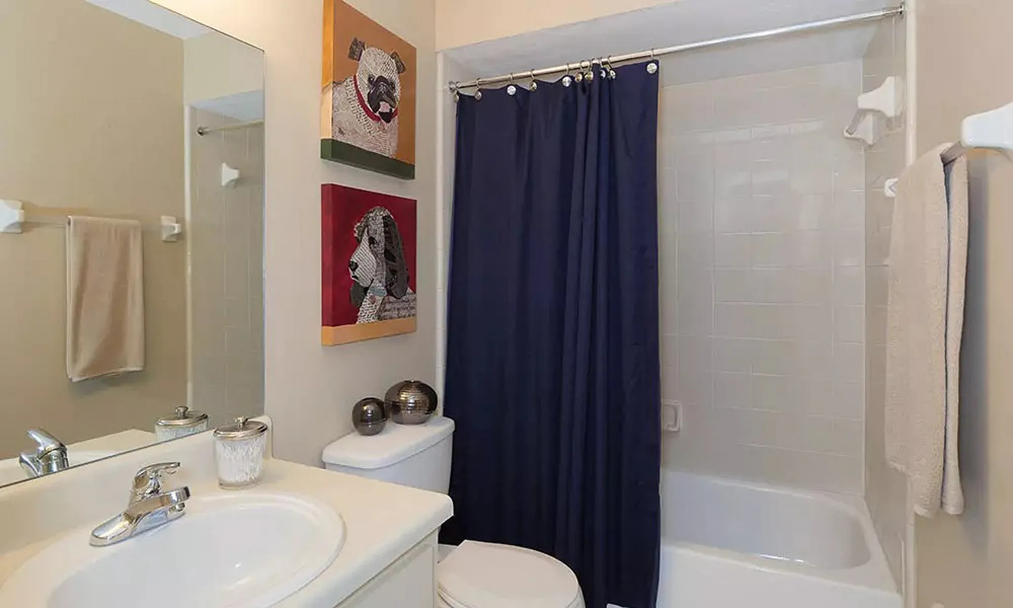 model bathroom with sink and tub