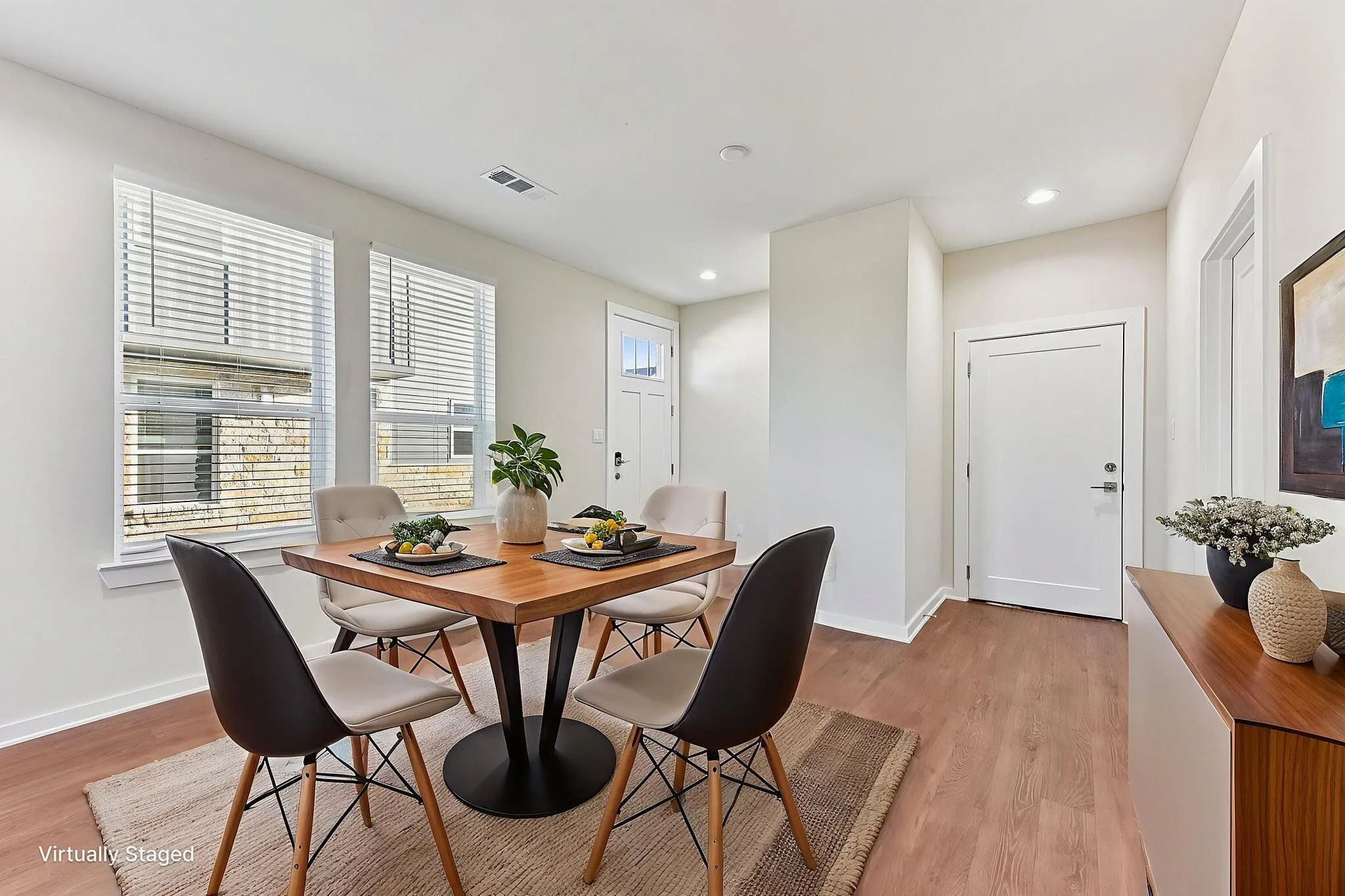 Virtually staged dining room