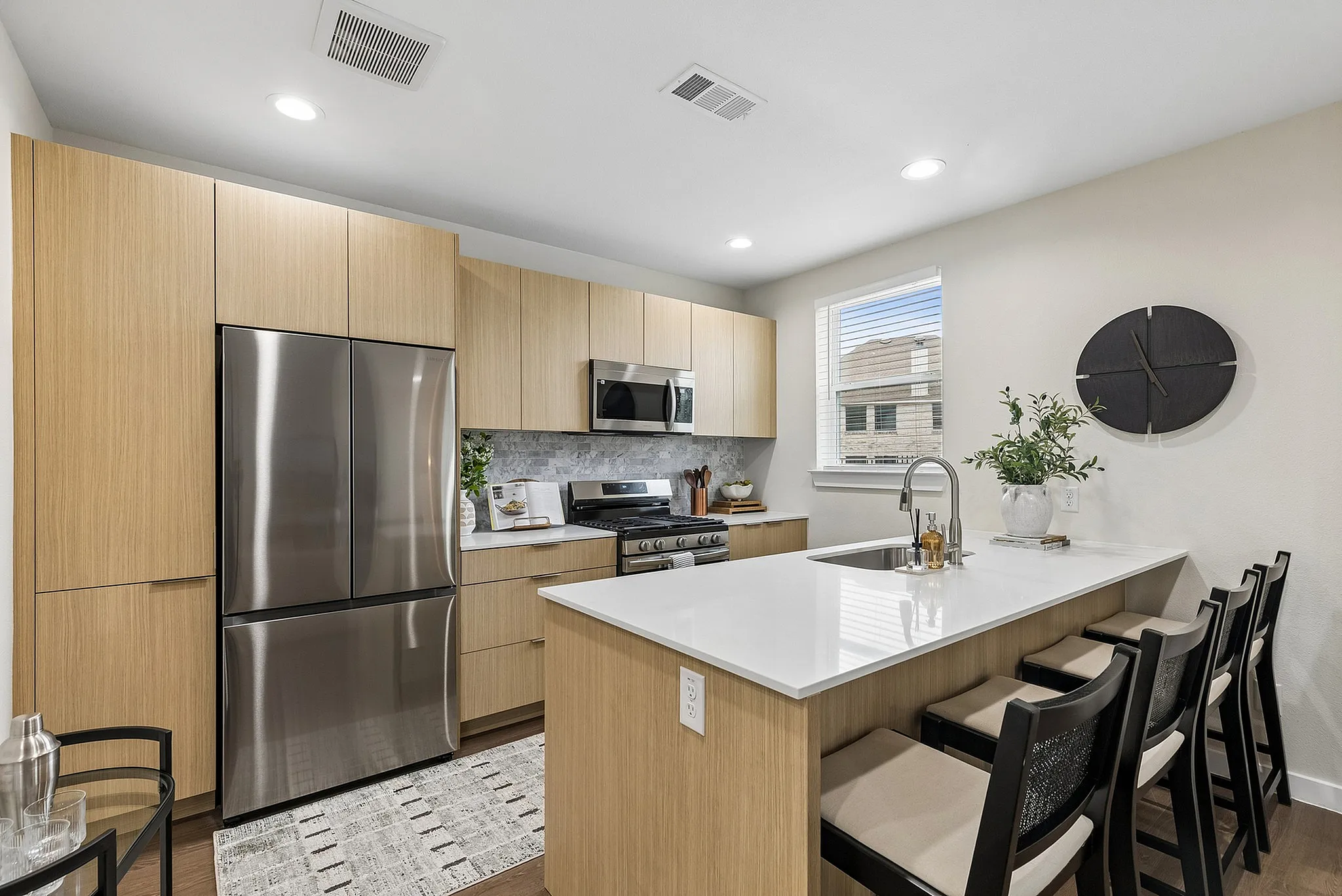 Lone Oak Homes - Modern Kitchen