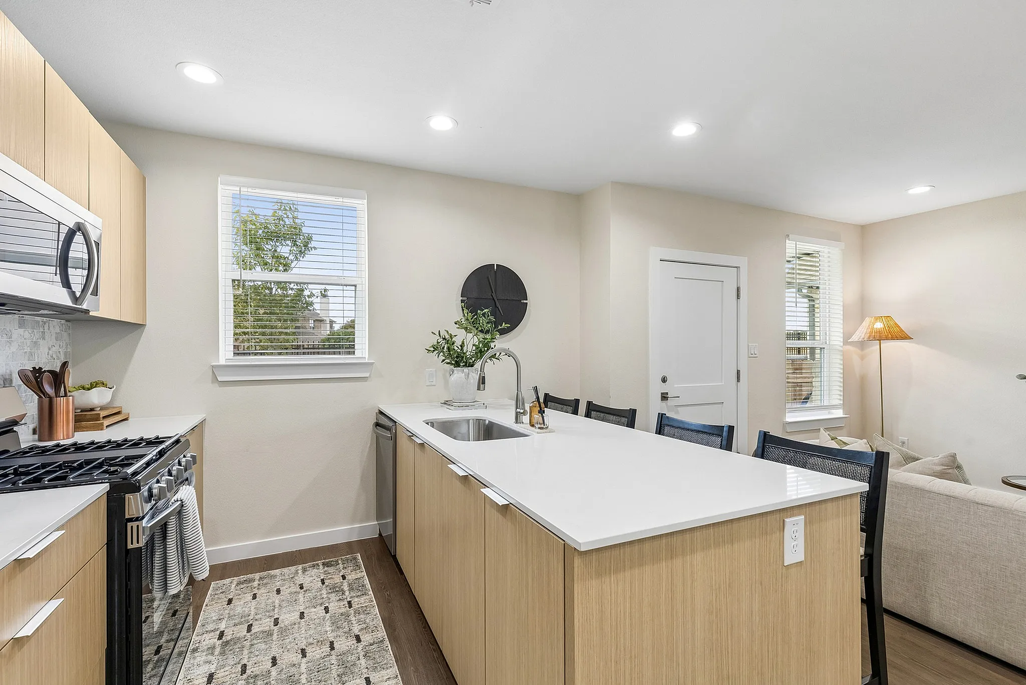 Lone Oak Homes - Modern Kitchen