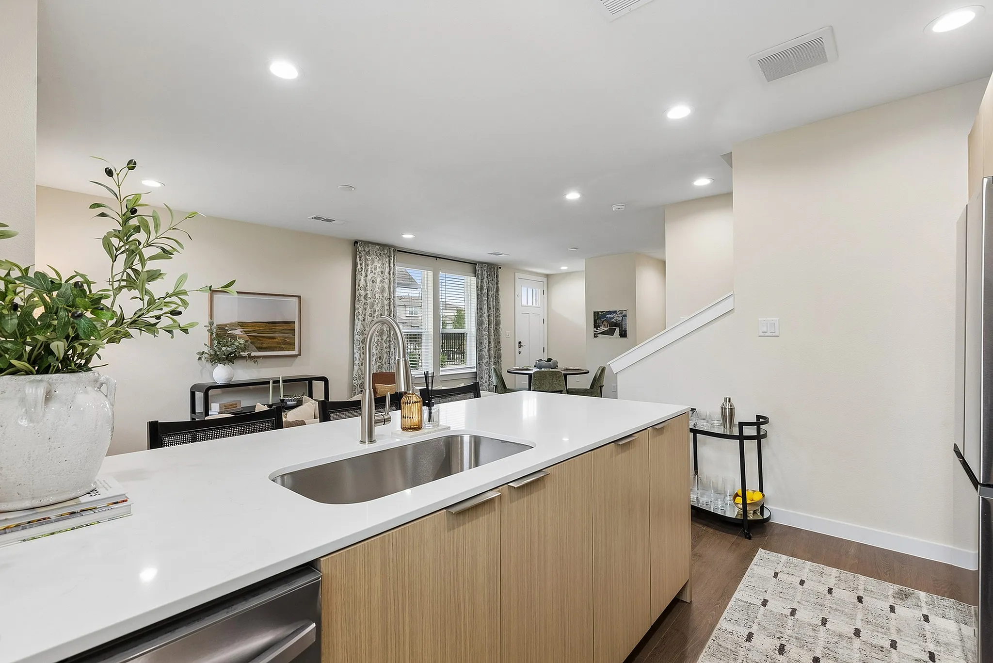 Lone Oak Homes - Modern Kitchen