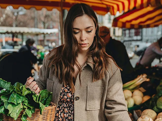 girl shopping for food