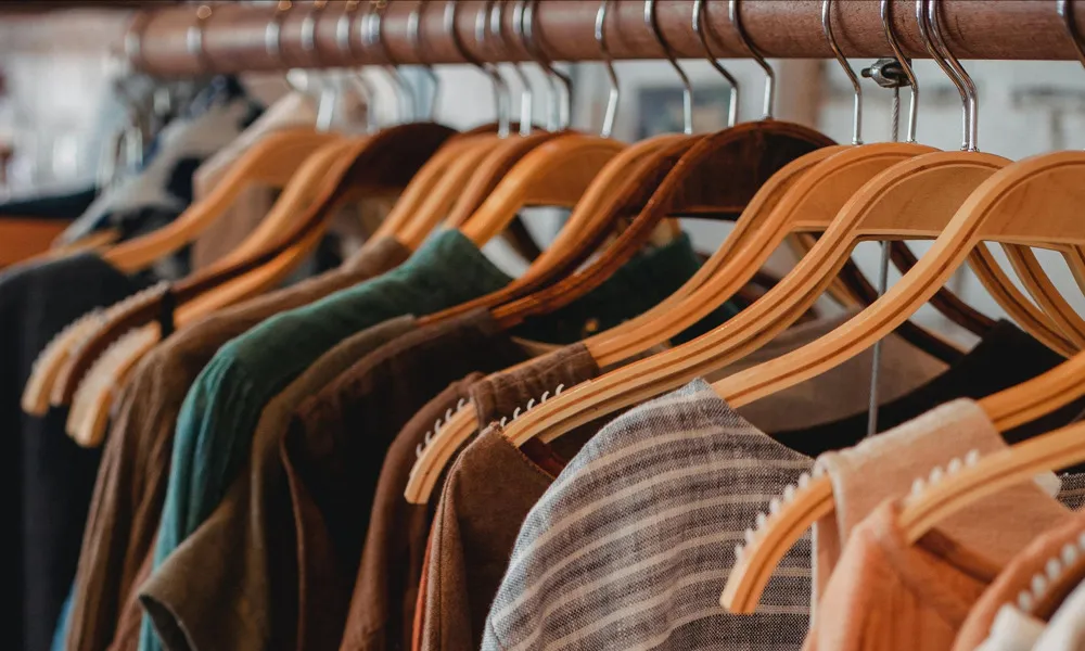 clothing rack wit
