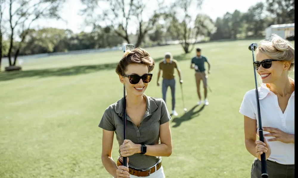 woman golfing