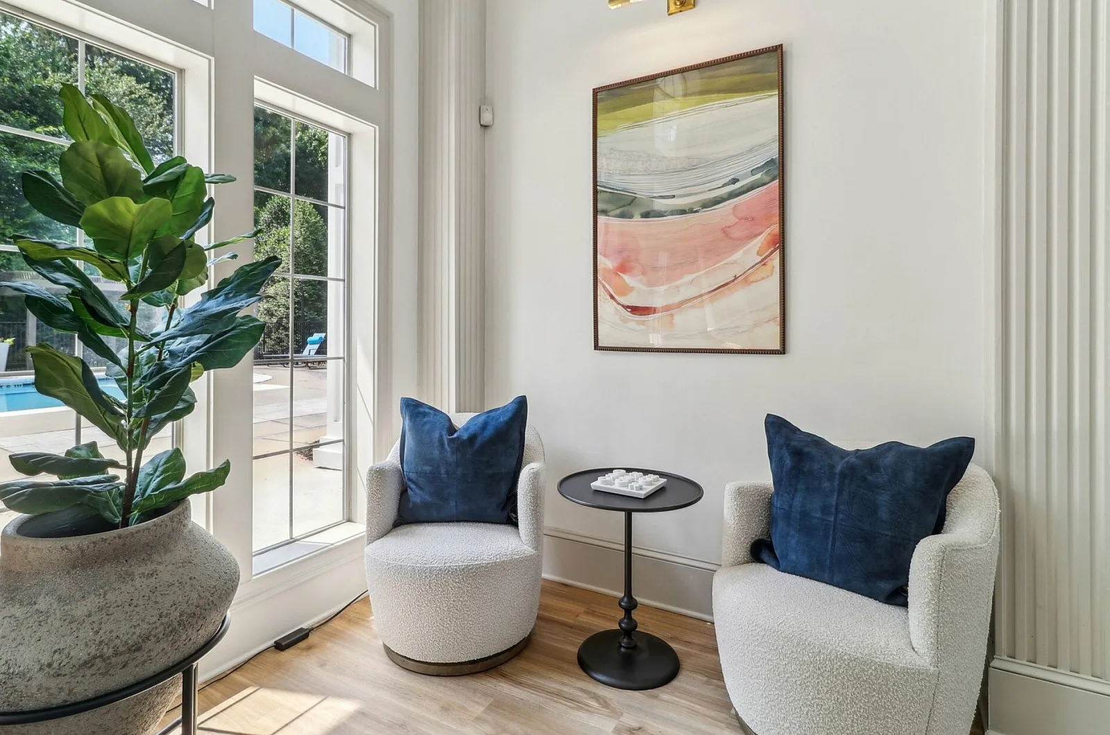 Seating in the clubroom at Varia at Oakcrest