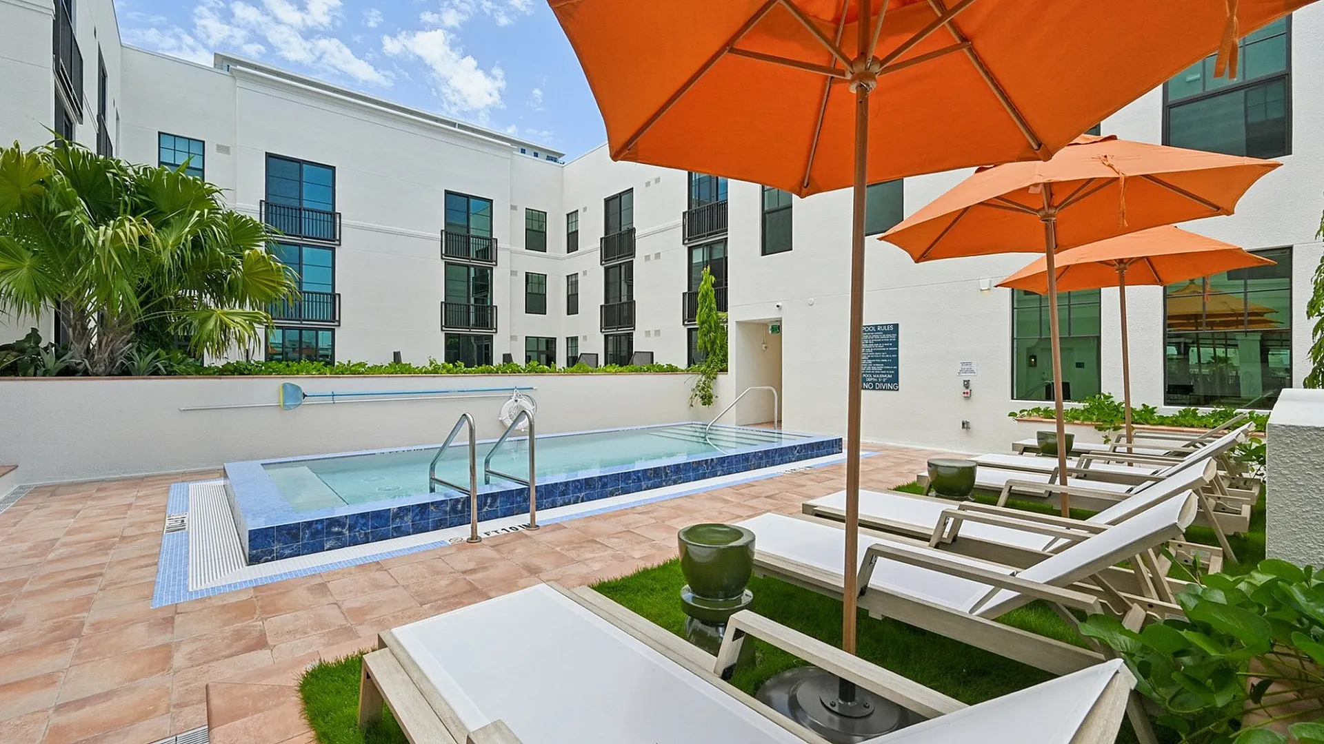 Vine on Clematis third floor pool and lounge area with view