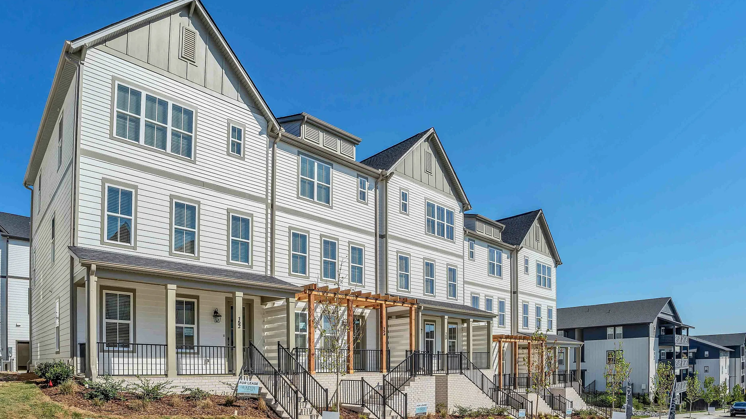The Aria Townhomes exterior building