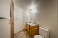 Gala - Bathroom 1
