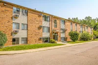 Ashton Lake Apartments