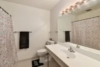 Bay - Bathroom