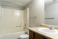 Marblehead - Bathroom 2