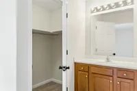 Arbor - Bathroom 1