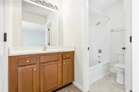 Arbor - Bathroom 1