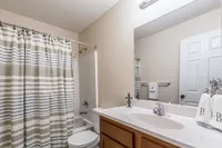Rosewood - Bathroom 1