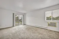 Evergreen - Bedroom 1