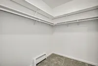 Evergreen - Walk-in Closet