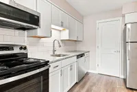 Newly Renovated - The Eyrie - Fire Unit