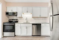 Newly Renovated - The Eyrie - Fire Unit