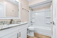 Newly Renovated - The Eyrie - Fire Unit
