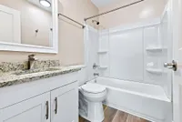 Newly Renovated - The Eyrie - Fire Unit
