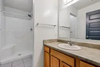 Rouge - Bathroom 2