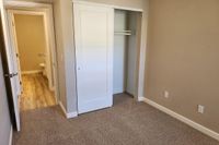 2x1.5_guest_bdrm.2_Sand_Pebble