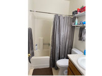 Ban9 bathroom1