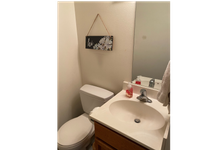 Chan885 bathroom