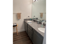 WP325 bathroom1